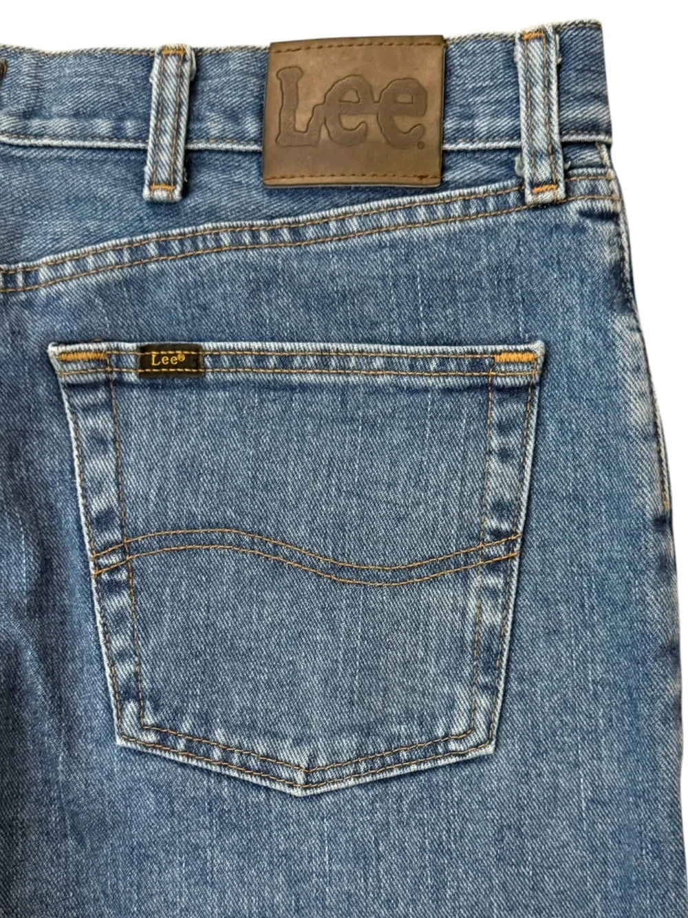Lee Relaxed Fit Jeans Men’s 34x34 Fits 34x33.5 Medium Wash Straight Leg Cotton